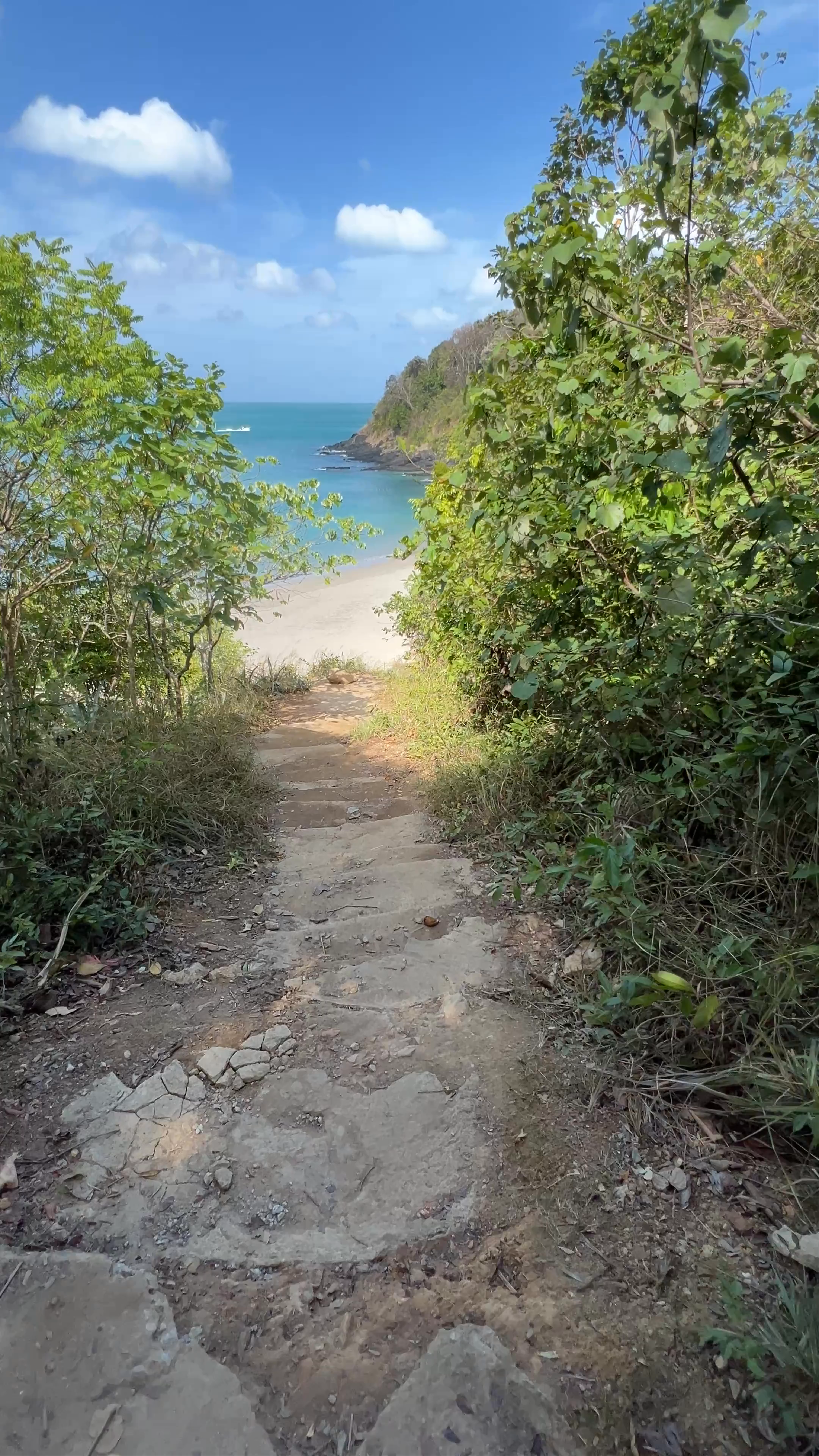 Nui Bay: Hidden Coastal Serenity on Ko Lanta Yai, Thailand