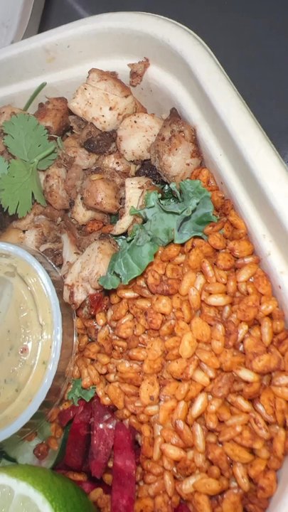 sweetgreen - Healthy Salads, Wraps, and Bowls - Crispy chicken bowl - Salad Near Me - Washington, DC, District of Columbia