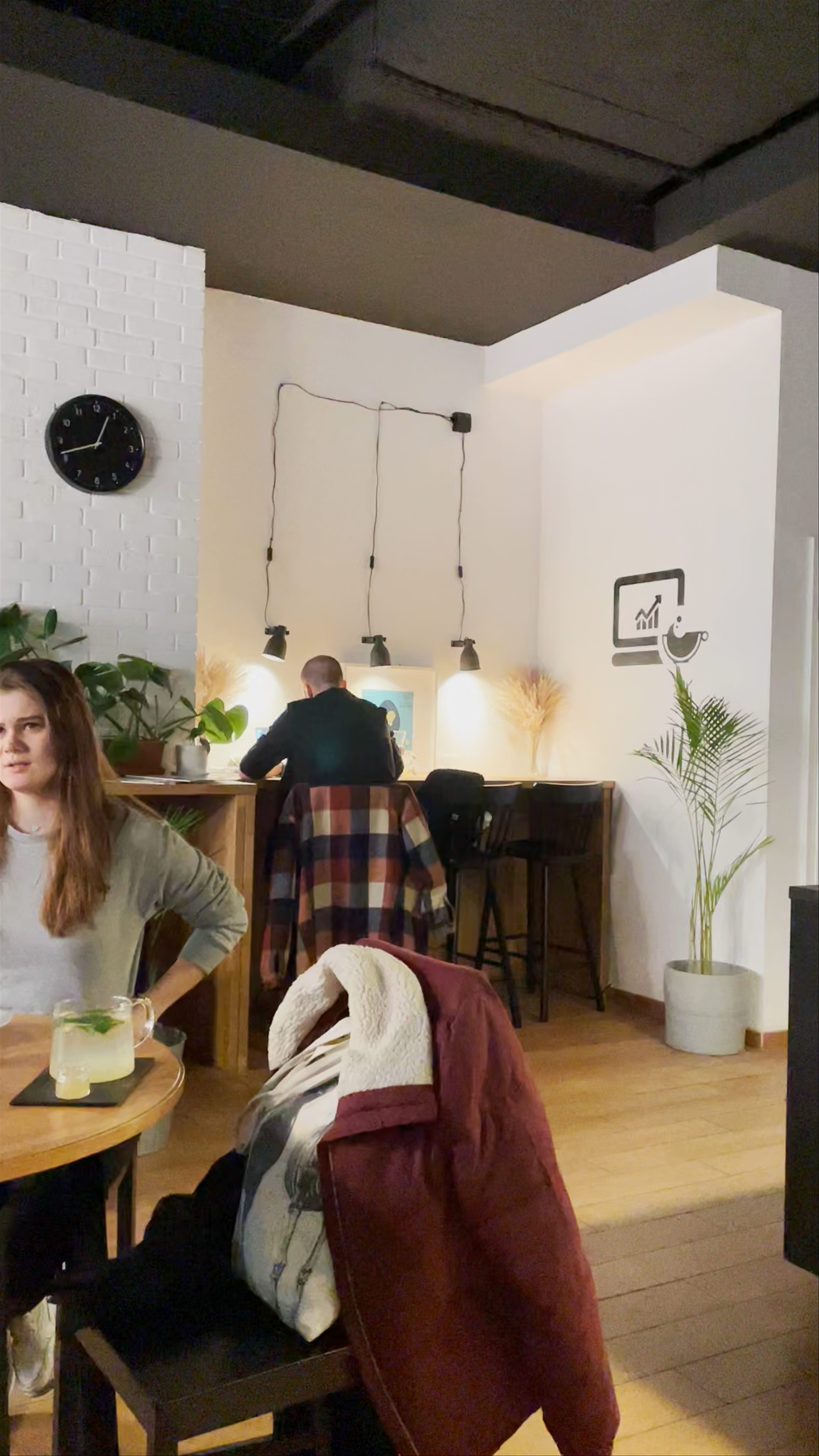 Kawiarnia Nie wylej: Cozy Coffee Haven in Lublin