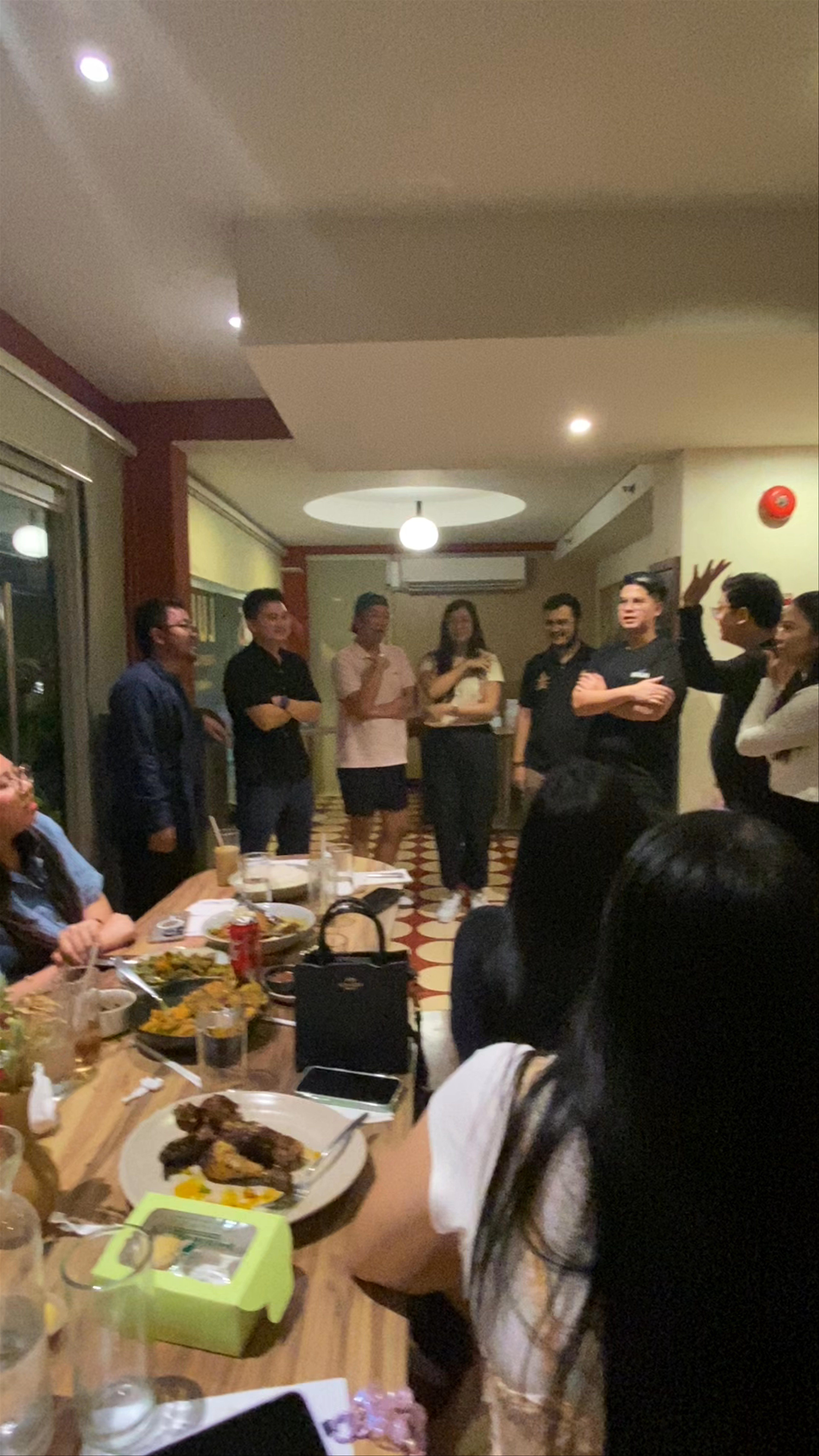 Lunes Everyday Dining