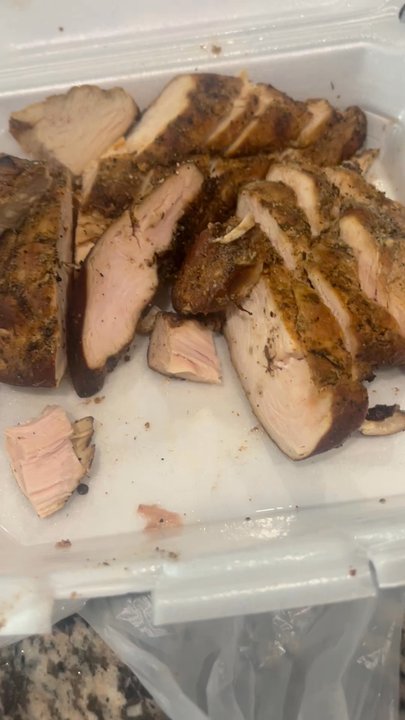Franks Holy Smoke BBQ - Grilled chicken breasts and pulled pork - Barbeque Near Me - Ovilla, Texas