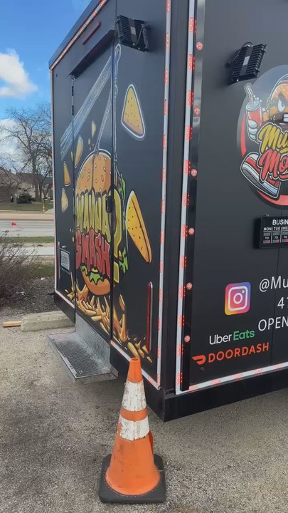 Munch Mobile - Mobile restaurant - Burgers Near Me - Milwaukee, Wisconsin