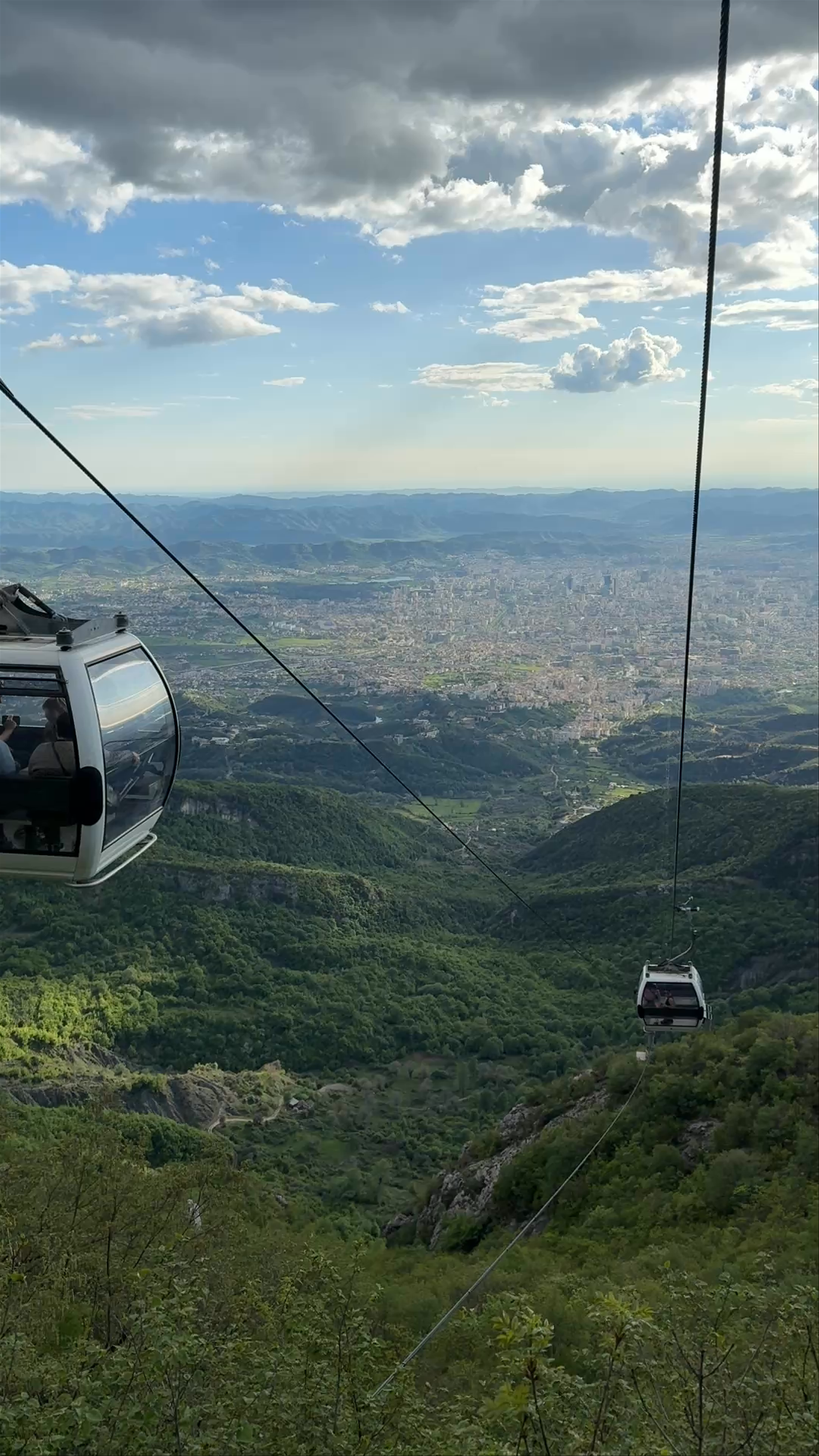 Dajti Ekspres (Stacioni i poshtëm/Lower station)