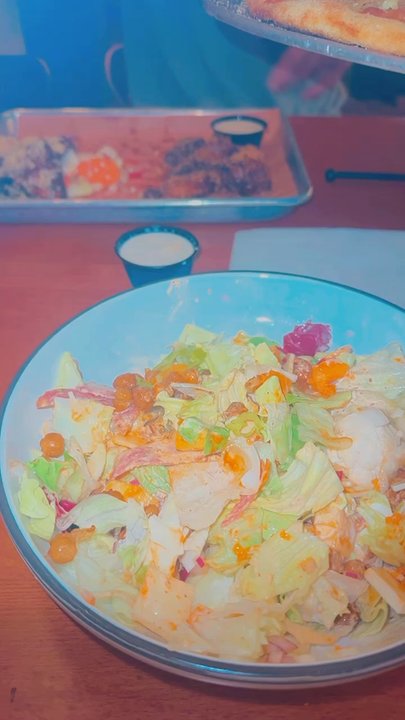 Harry’s bbq - Chopped salad, garlic Parmesan & dry rub wings, Potter's wife pizza, and sauces galore - Cocktail Bars Near Me - New Bern, North Carolina