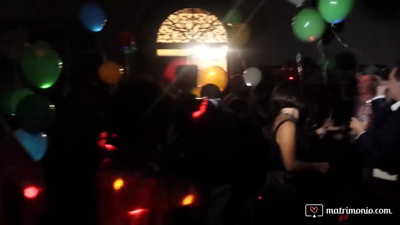 DJ Luke - Modern House Sample - video 3