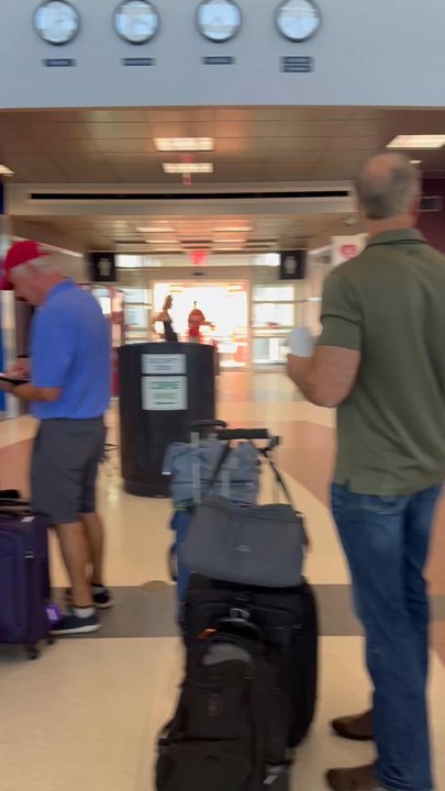 Budget - Budget rental car line. It makes no difference whether you have a reservation, Fast Break account or not. - Car Rental Near Me - Cleveland, Ohio