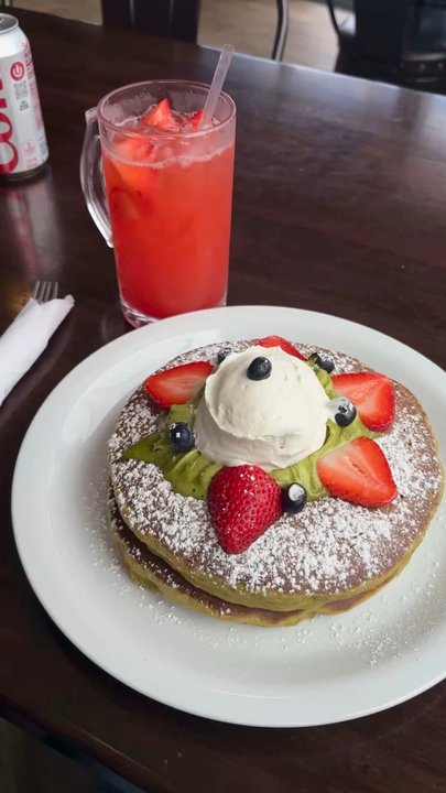 Aragon House Cafe - Matcha pancakes with strawberry lemonade - Breakfast & Brunch Near Me - Bellflower, California