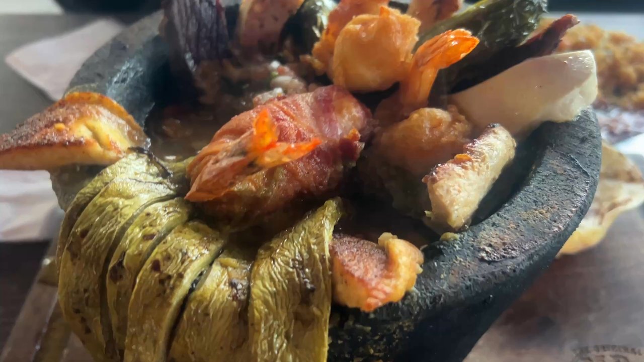 Mr Taco - Be my Valentine  Dinner for Two Molcajete para dos $39.99 - Mexican Near Me - Redlands, California