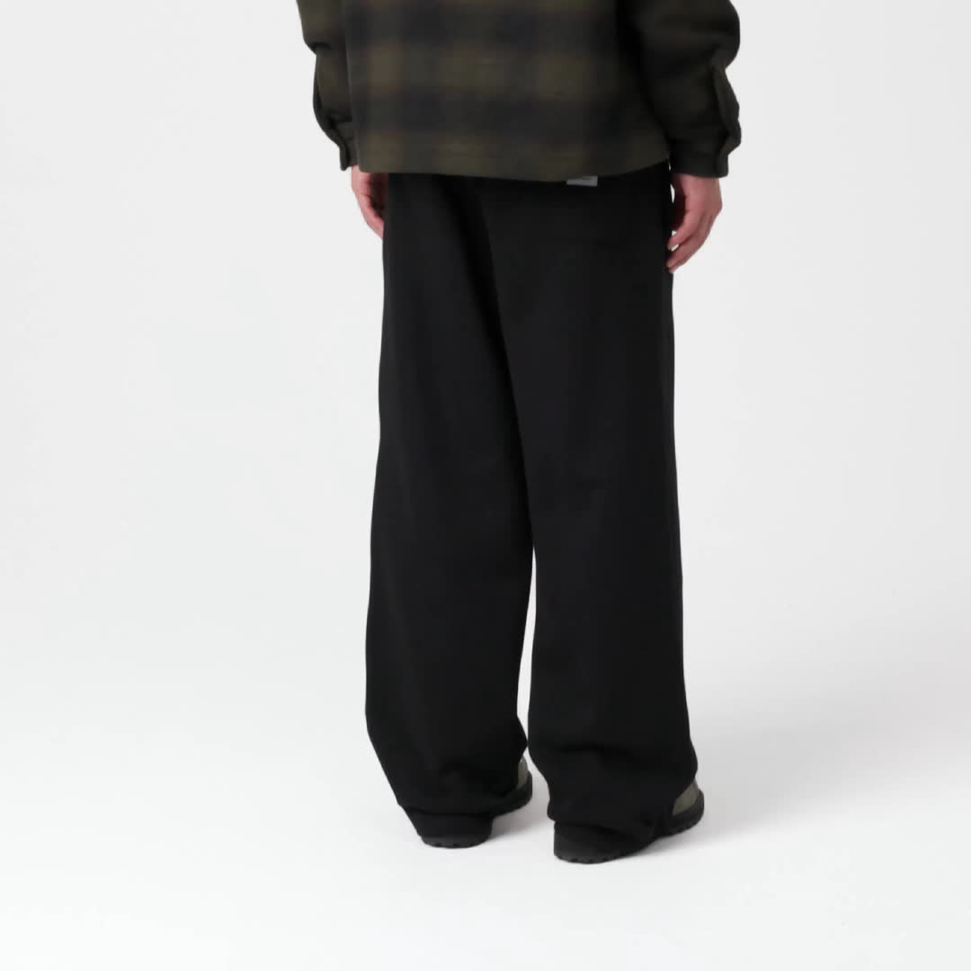 Model wearing a pair of Mack Sweat Pant