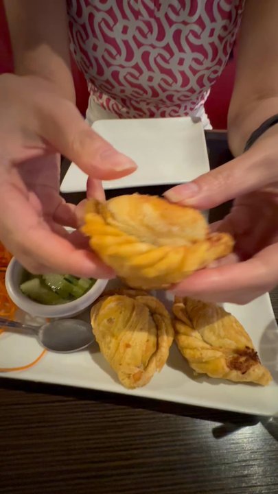Noodle Wave - Veggies Curry Puffs - Thai Near Me - McKinney, Texas