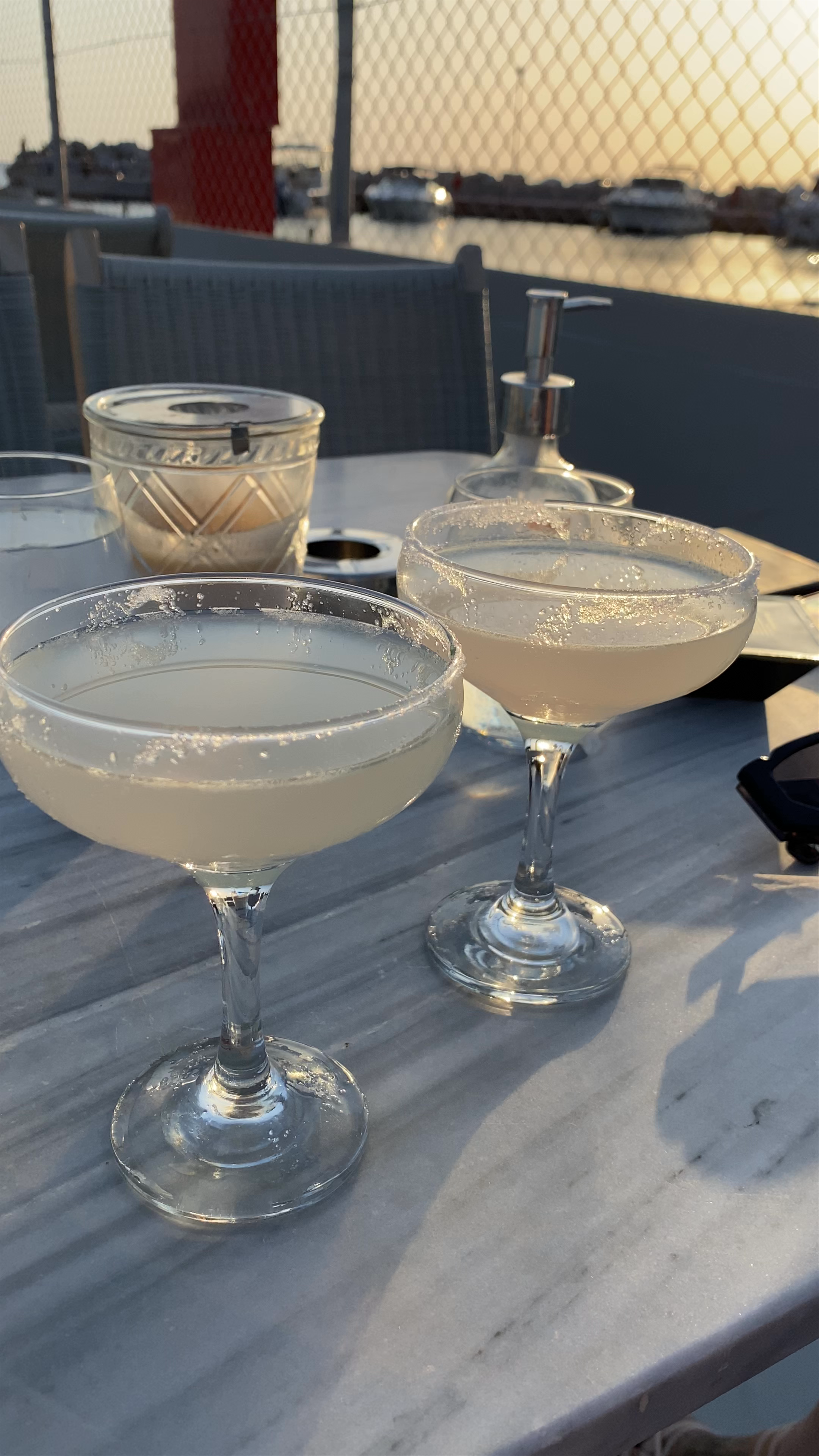 Ark Bar-Restaurant