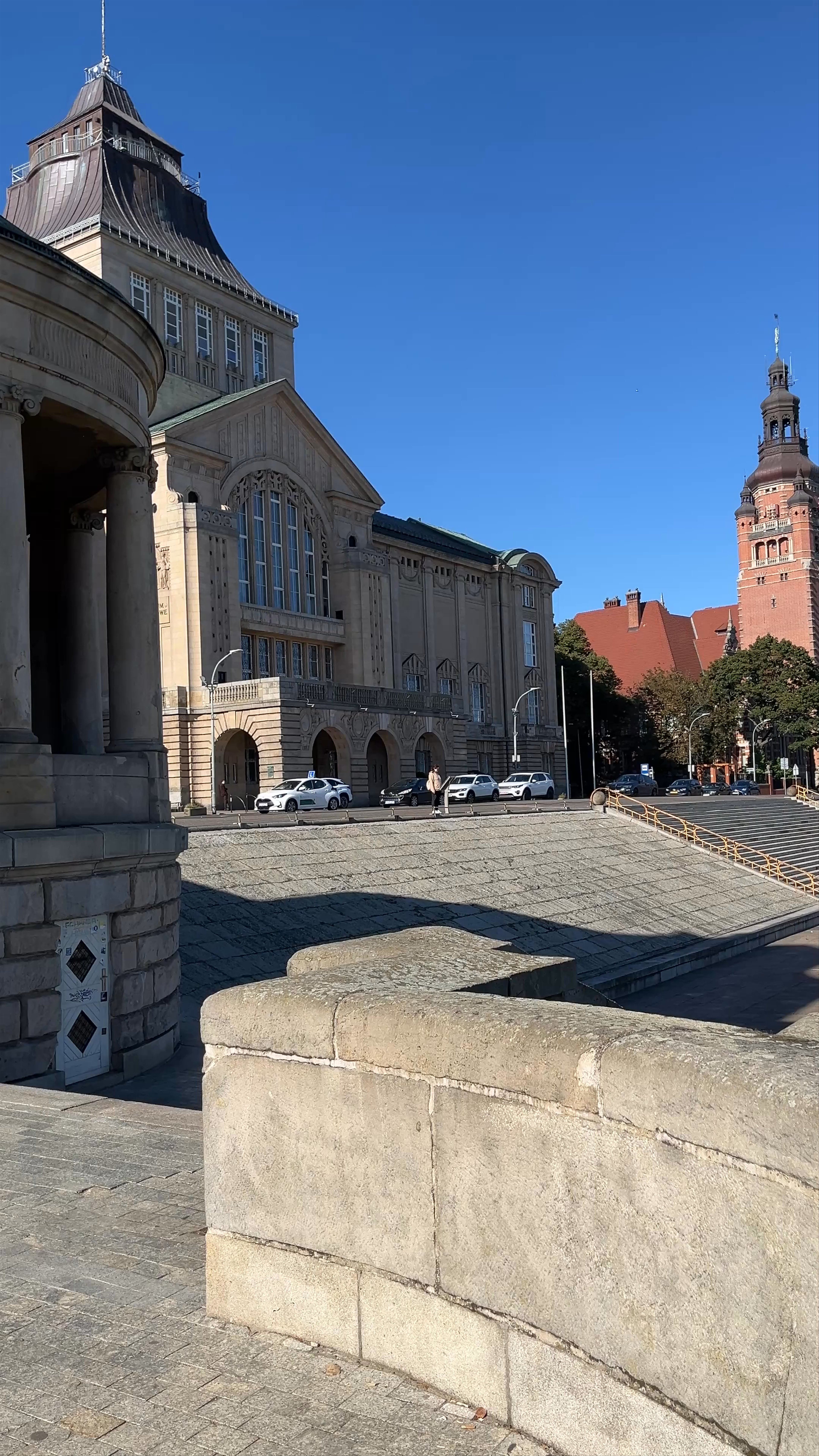 Wały Chrobrego: Architectural Splendor and Riverside Serenity in Szczecin