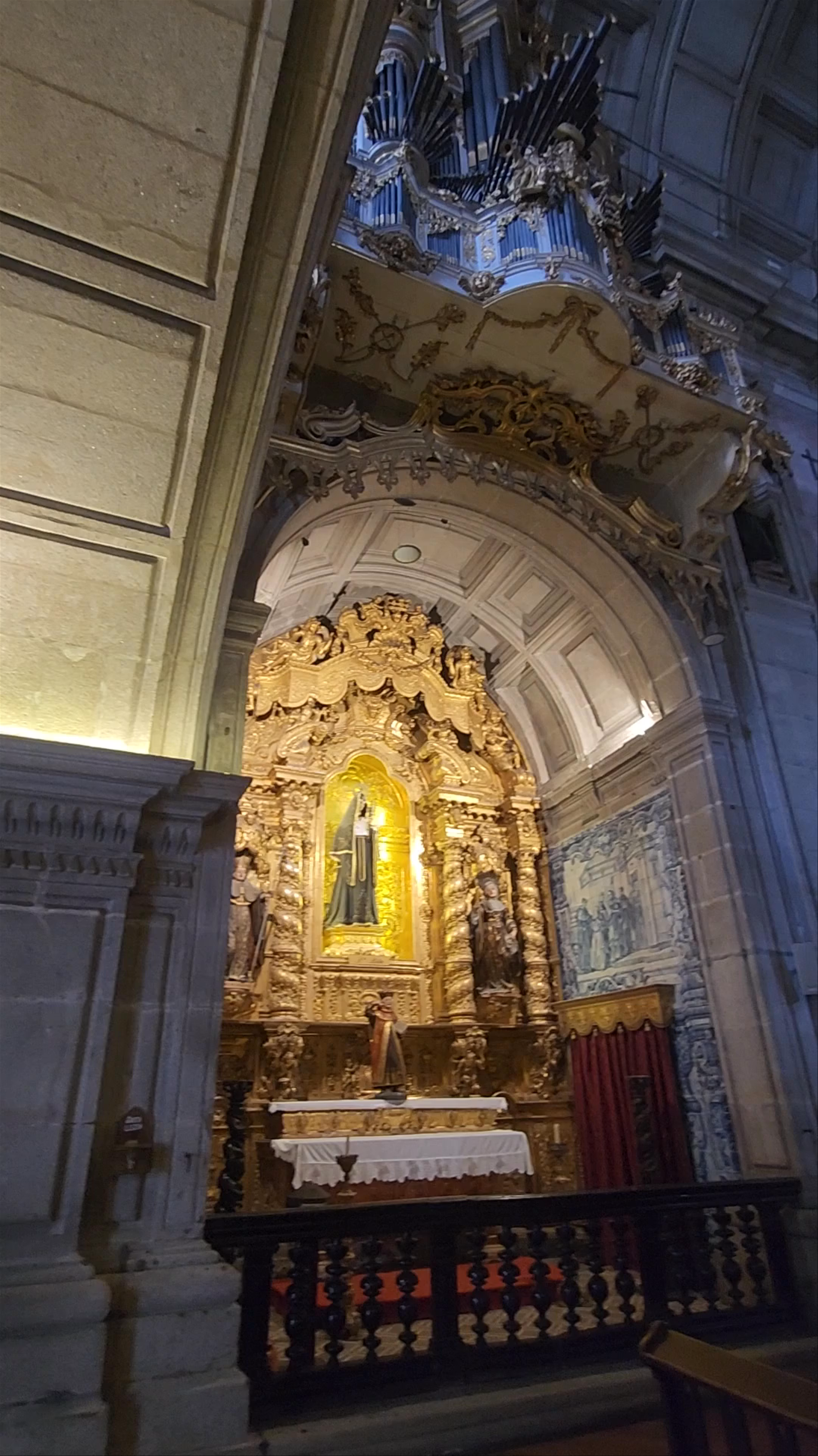 Igreja de S. João Novo: Baroque Majesty in Porto