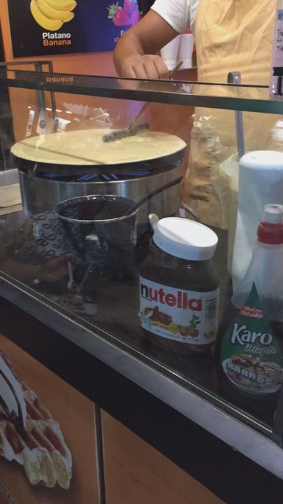Be Waff - Nutella, strawberry crepe with vanilla ice cream. - Bakeries Near Me - Playa del Carmen, ROO