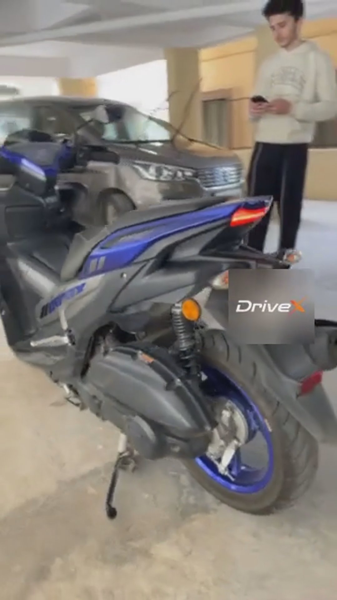 Walk-around video thumbnail