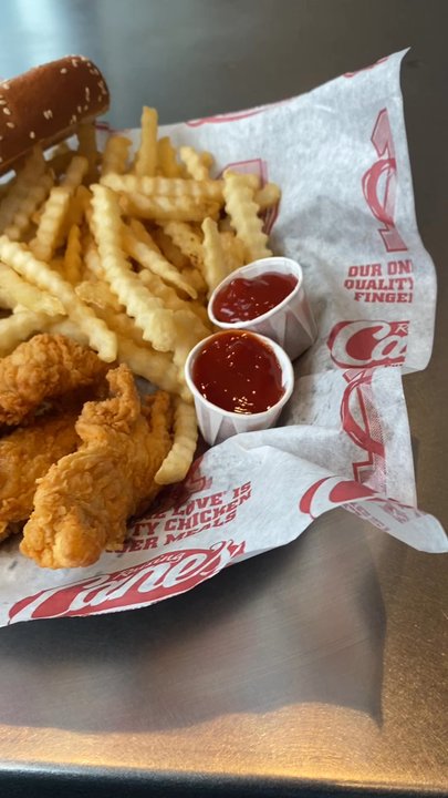 Raising Cane's Chicken Fingers - 4 chicken tender combo with extra fries and dipping sauce. - Fast Food Near Me - Towson, Maryland