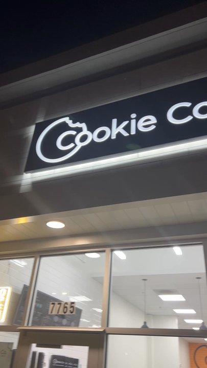 Cookie Co.- Overland Park - Bakeries Near Me - Overland Park, Kansas