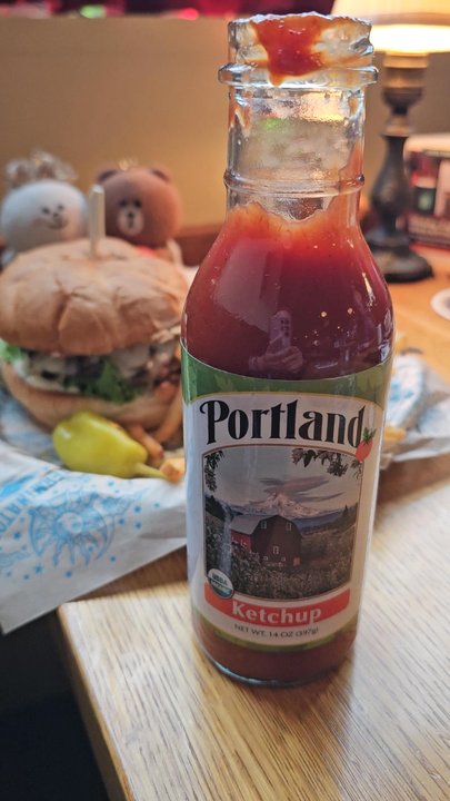 McMenamins Queen Anne - Portland ketchup... very good! - Pubs Near Me - Seattle, Washington