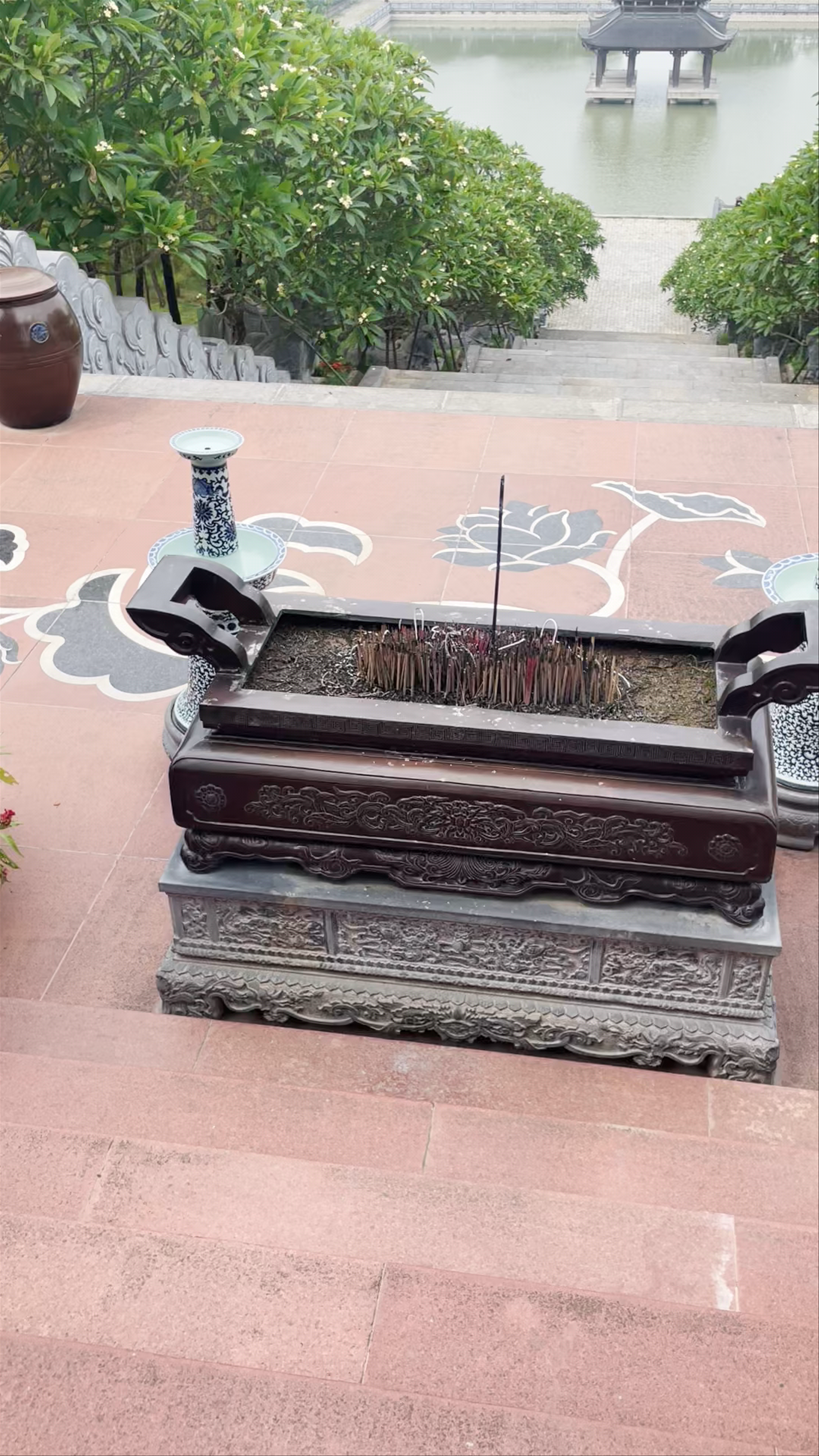 Lăng thờ mẫu - Trưởng Quốc công chúa: Serene Memorial in Tay Hoa Lu, Ninh Binh