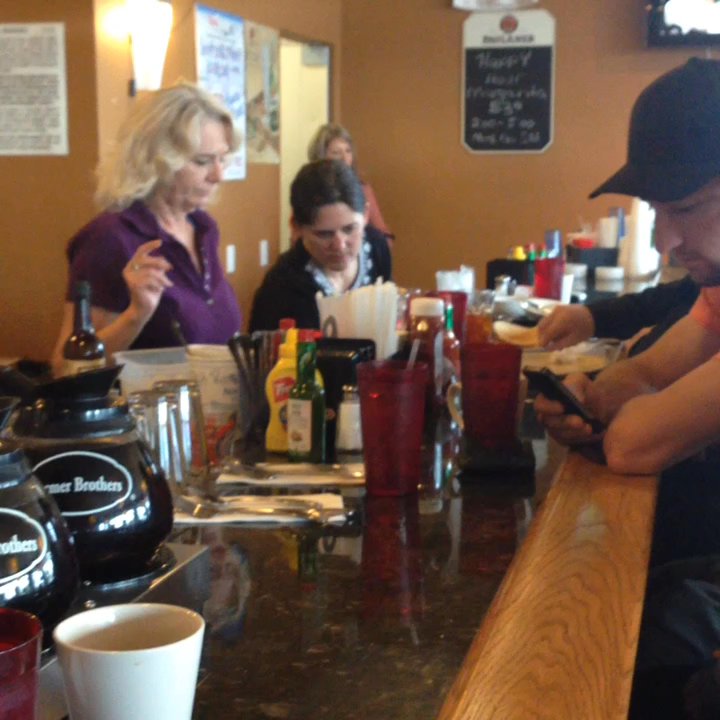 Bowles Cafe - Late Saturday morning at the Bowles cafe - American Near Me - Littleton, Colorado