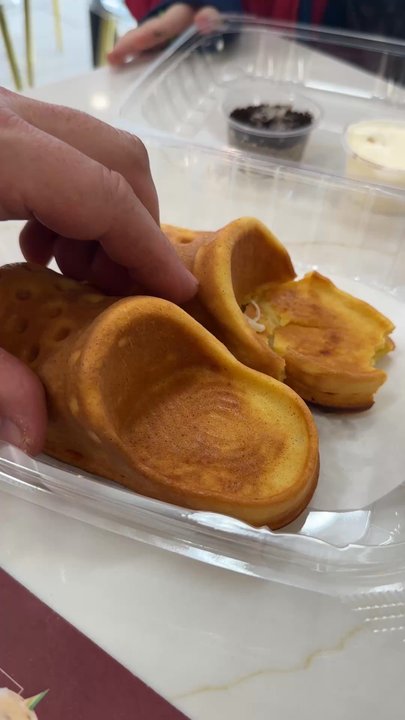 LA bean - Croc waffle cheese pull - Vietnamese Near Me - Bellevue, Washington