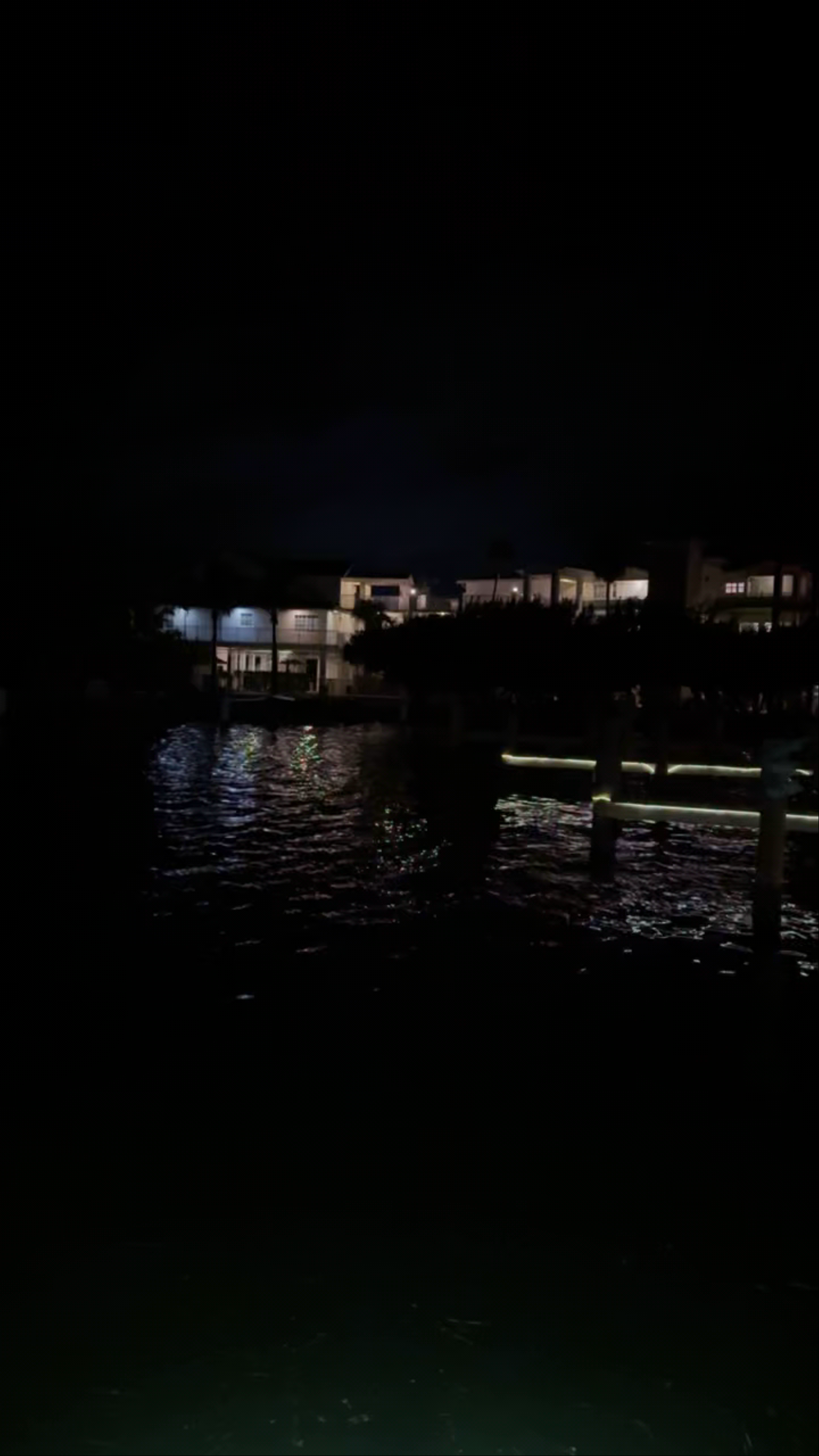 Snappers Oceanfront Restaurant & Bar