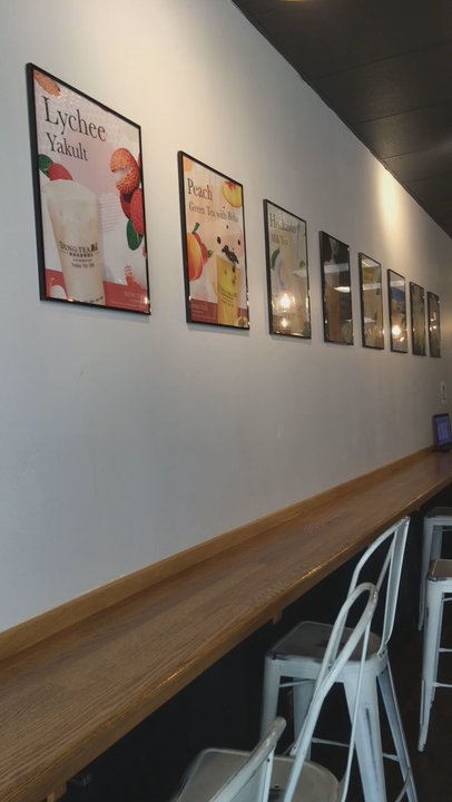 DING TEA SEATTLE - Very friendly and helpful staff. It was pretty quiet today but it looked really busy yesterday (Saturday) - Bubble Tea Near Me - Seattle, Washington