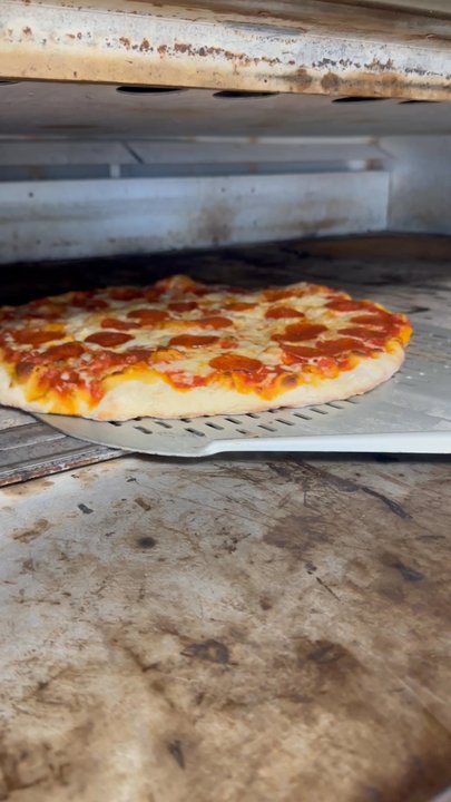 Momma Joan's - Pizza Near Me - Largo, Florida
