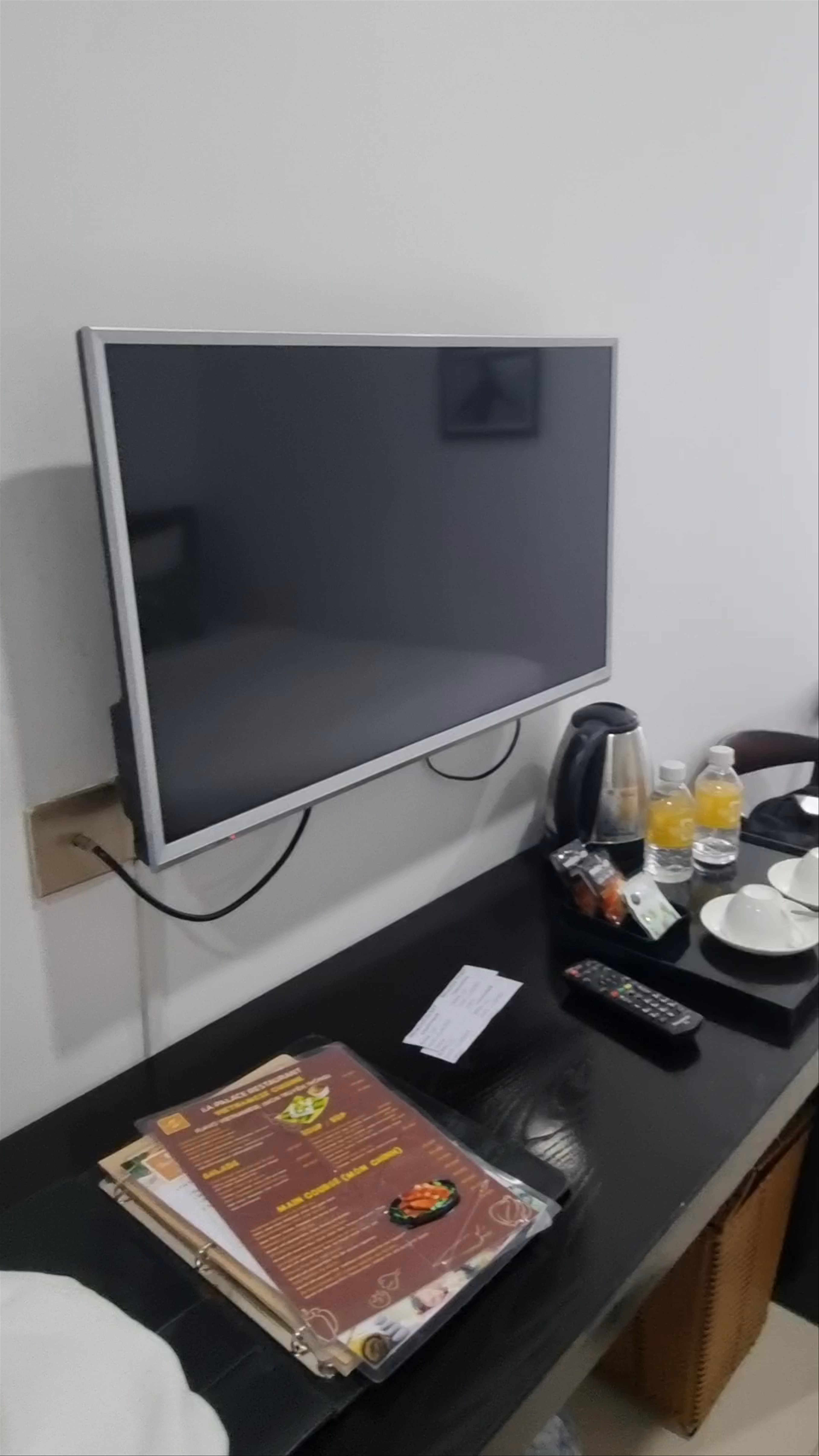 Cozy Hotel Room Tour at Dylan Hotel in Da Nang, Vietnam