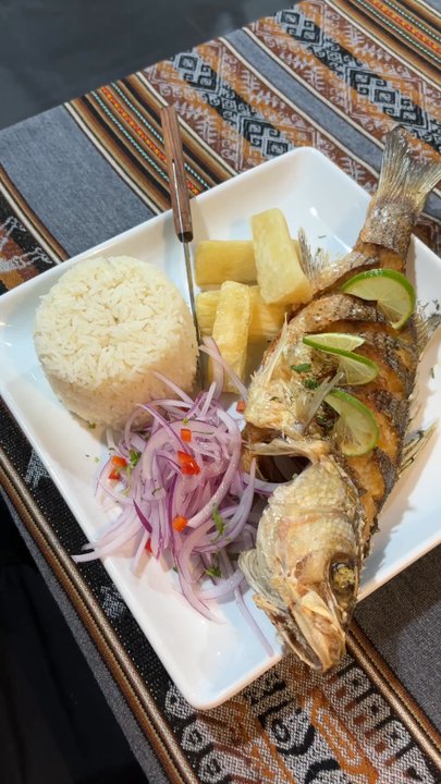 La Caleta - Pescado Saltado - Peruvian Near Me - Gaithersburg, Maryland