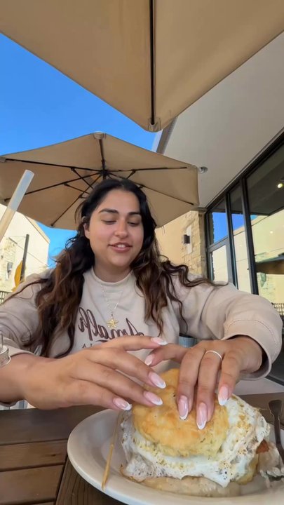 Maple Street Biscuit Company Katy - Video of me eating the five and dime - Breakfast & Brunch Near Me - Katy, Texas