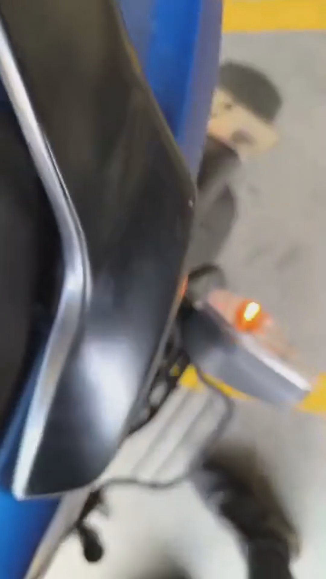 Walk-around video thumbnail