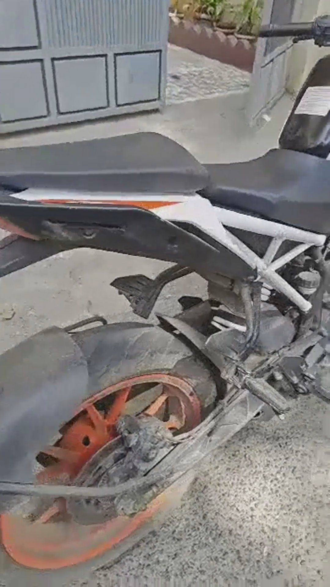 Walk-around video thumbnail