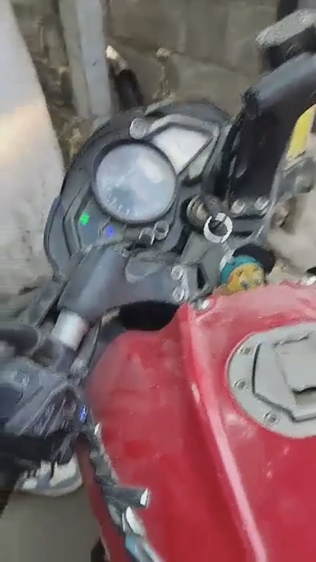 Walk-around video thumbnail