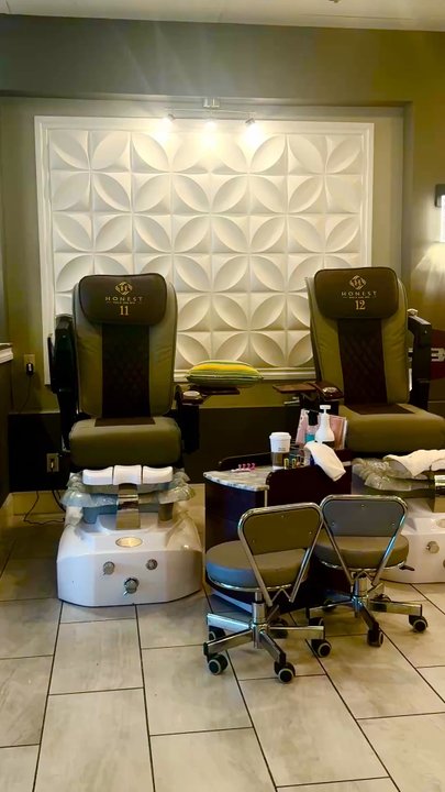Honest Nails & Spa - September 14, 2025 | Sunday | Inside! - Nail Salons Near Me - Covington, Washington