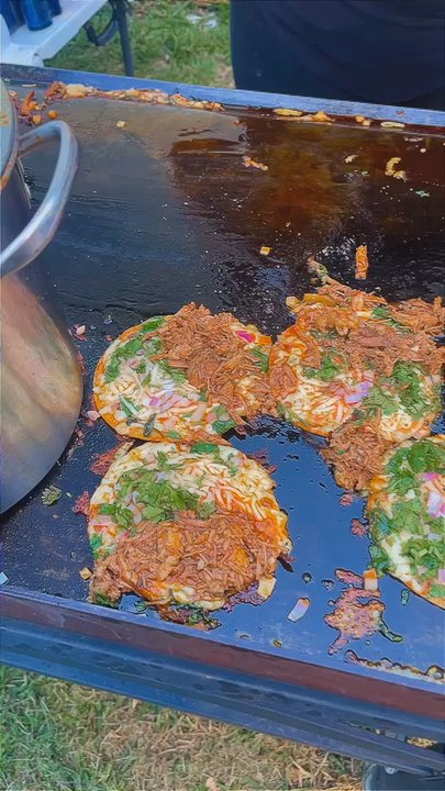Pa la Cruda - Front row of what's cooking!! - Food Trucks Near Me - Austin, Texas