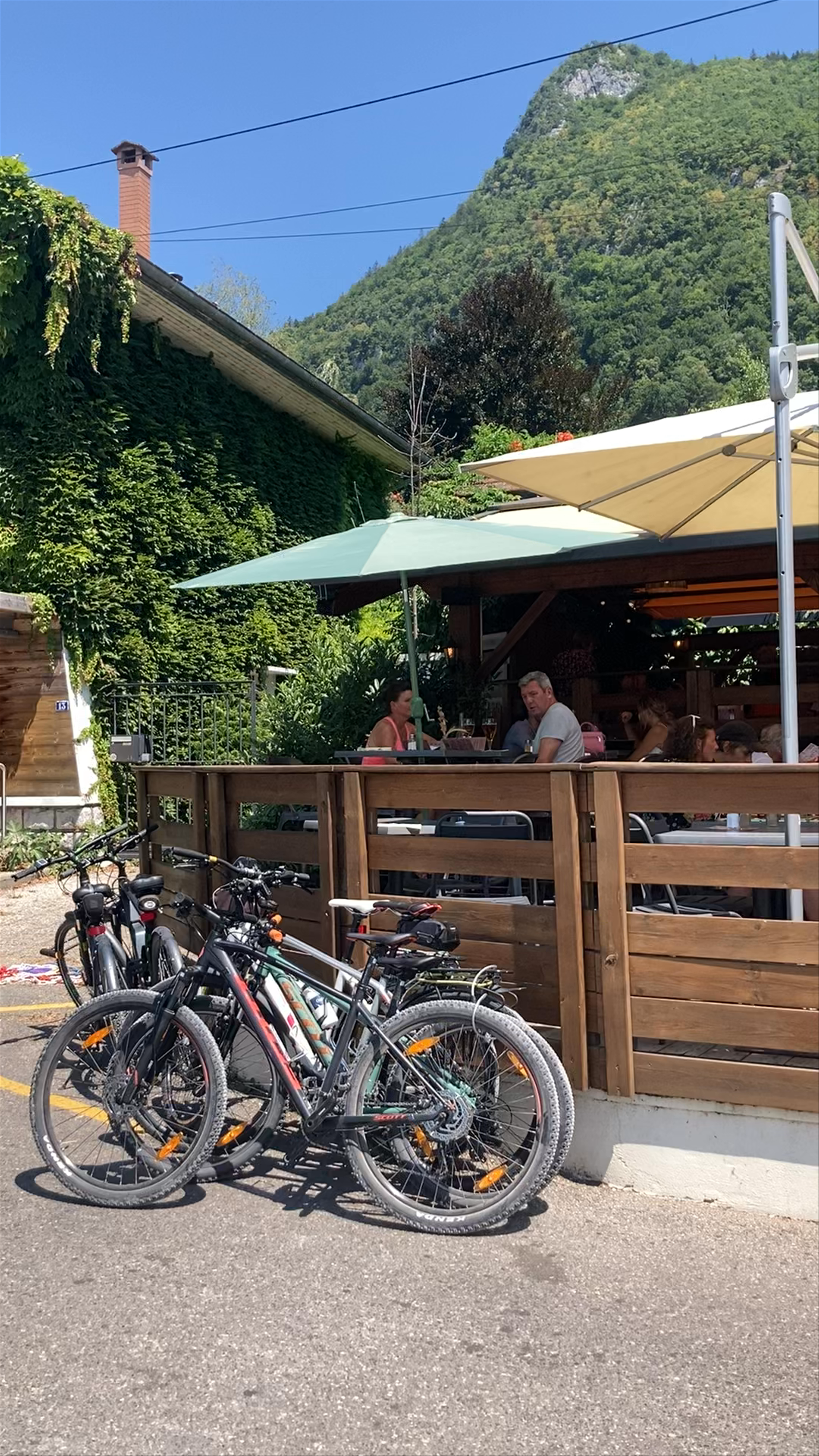 Sunny Day Vibes at Chez Cocotte, Annecy