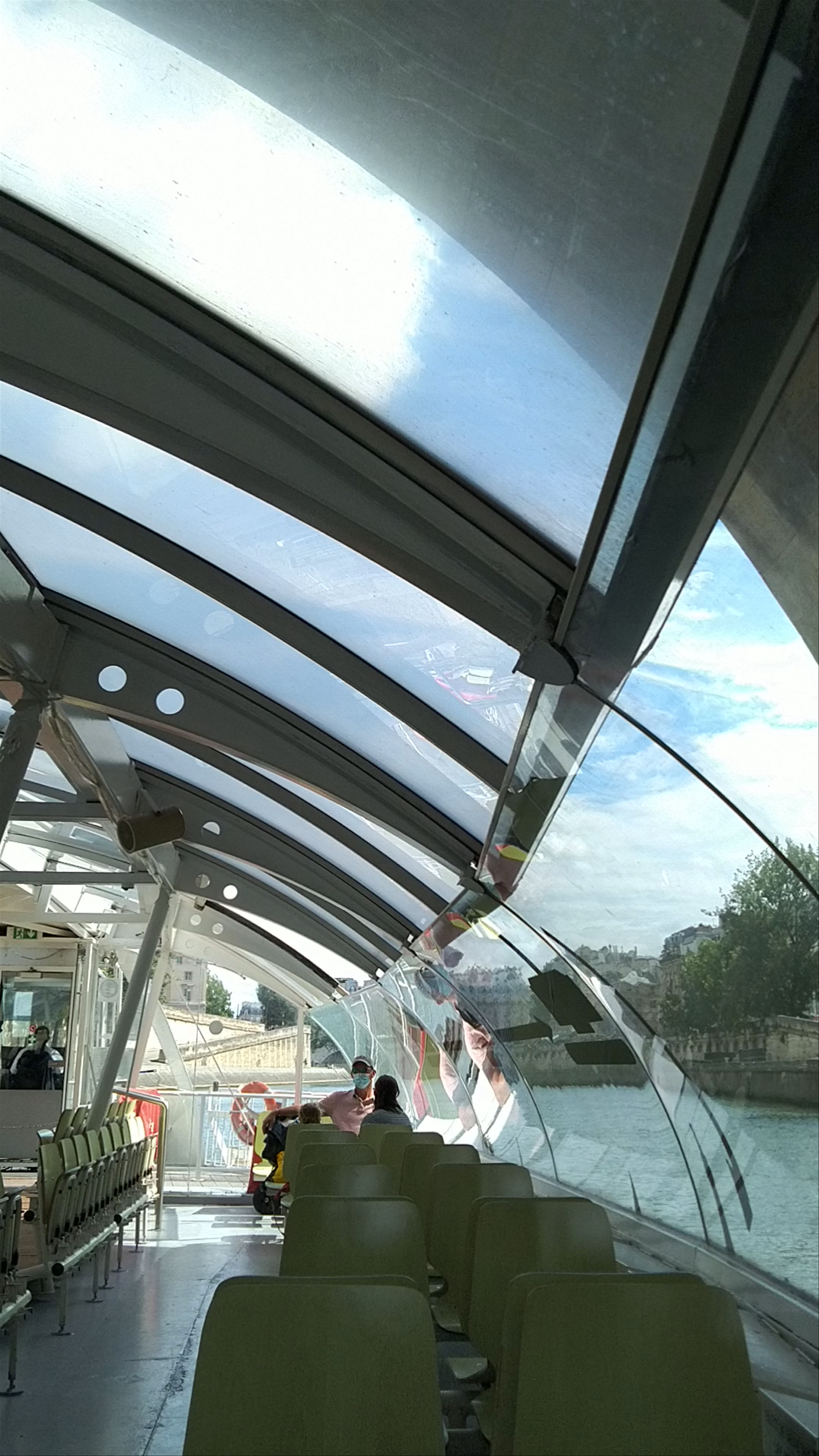 Batobus - Notre-Dame station