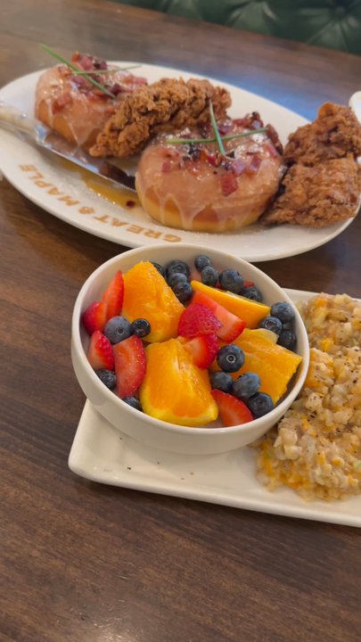 Great Maple - Fried Chicken & Maple Bacon Donuts, Vegan Modern American Breakfast (fruit, vegan cauliflower eggs & avocado toast) & butter noodles (kids) - Breakfast & Brunch Near Me - Anaheim, California