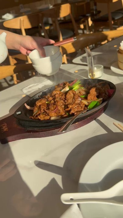 Novo Lantern - Sizzling beef table side - Dim Sum Near Me - Boston, Massachusetts