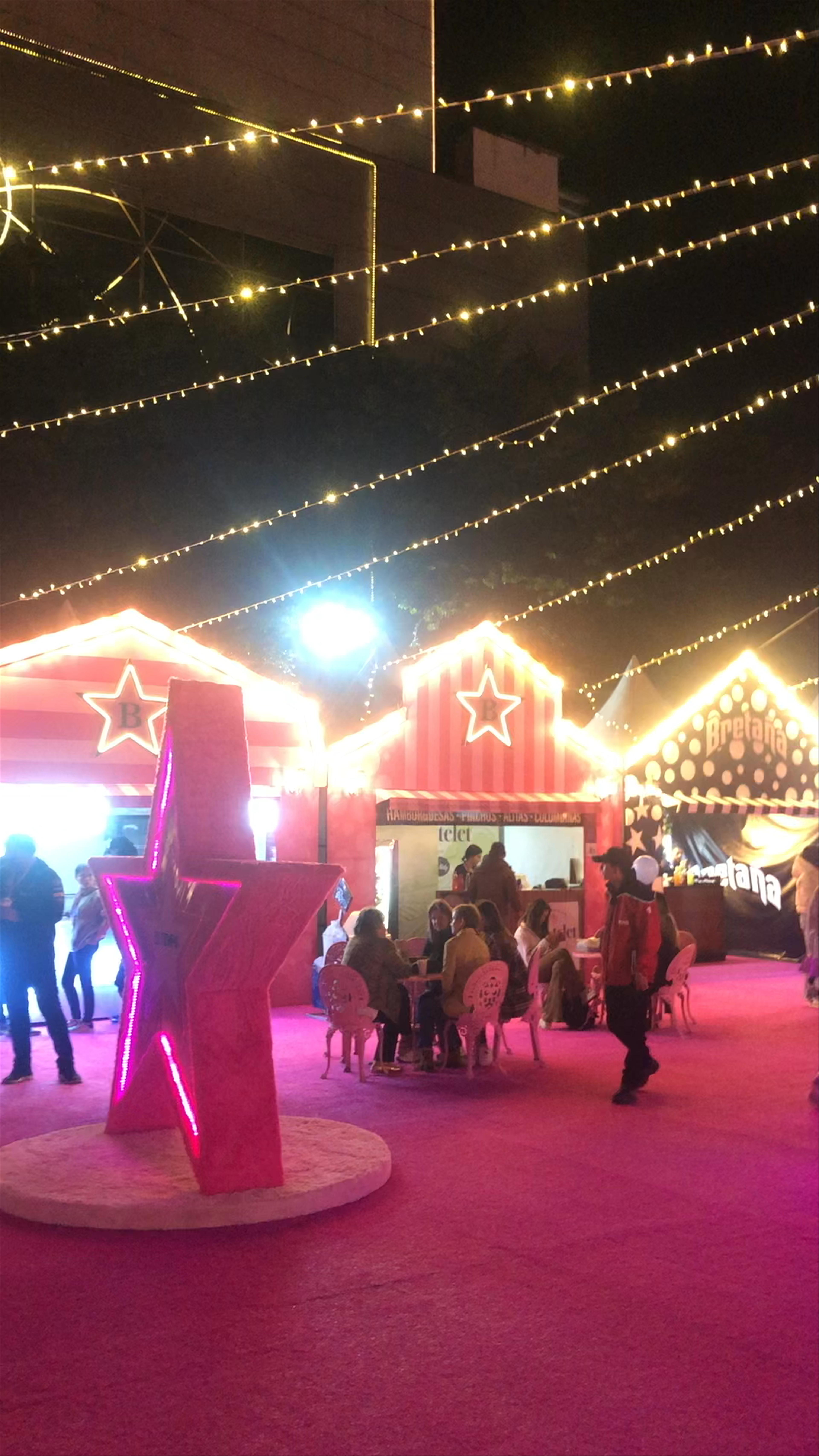 Centro Comercial San Rafael Night Market: A Magical Evening in Bogotá