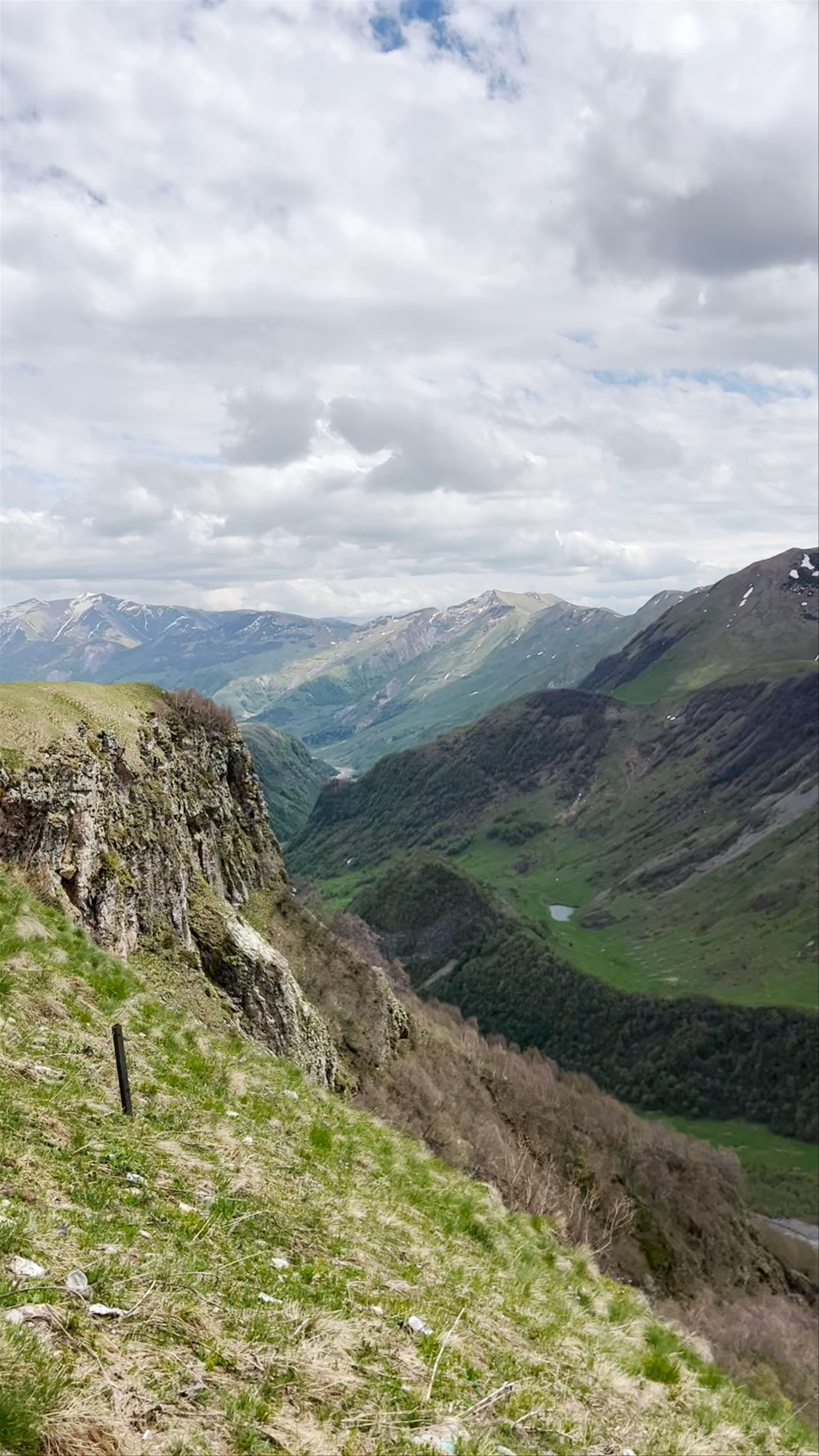 Georgia-Russia Friendship Monument: Majestic Mountain Vistas in Ganisi, Georgia