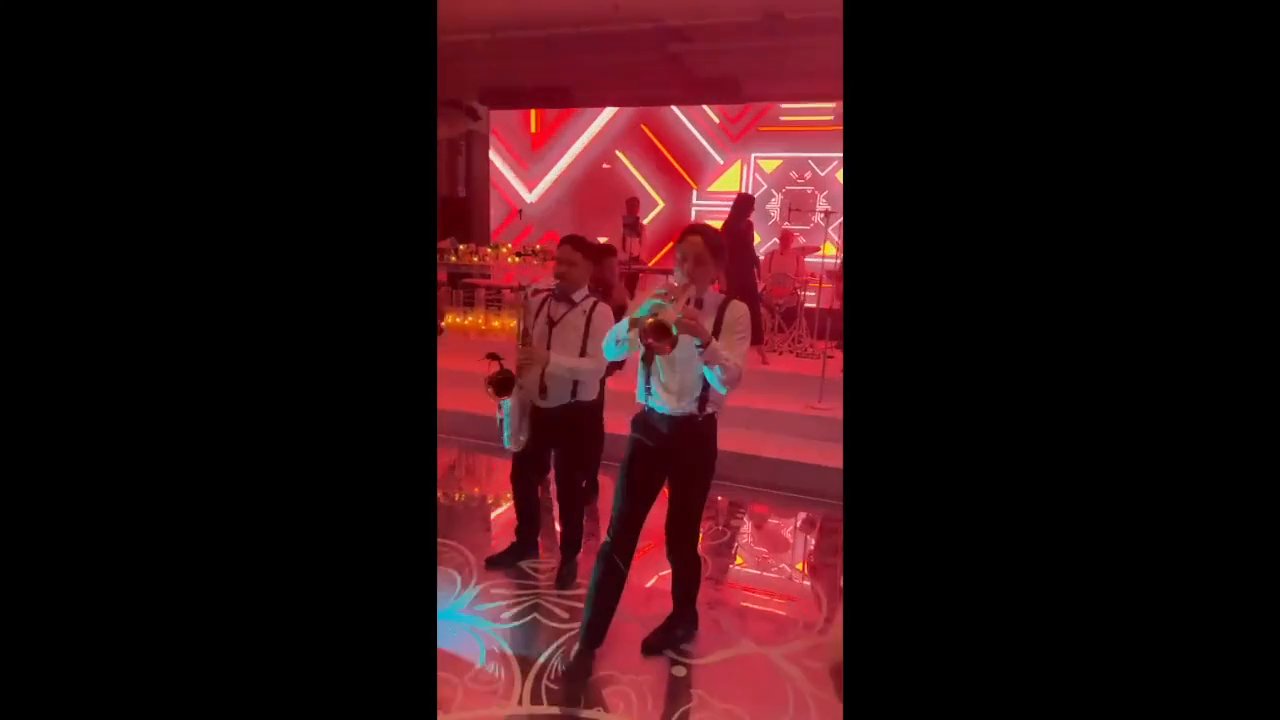 Forever Diamonds - Wedding @ Grosvenor House - video 5
