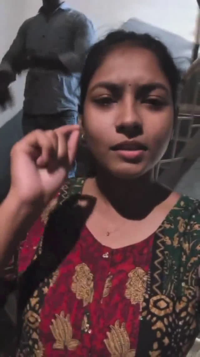 मोदीजींचं व्यंगचित्र काढलं, म्हणून कलाकाराच्या घराबाहेर पोलीस?