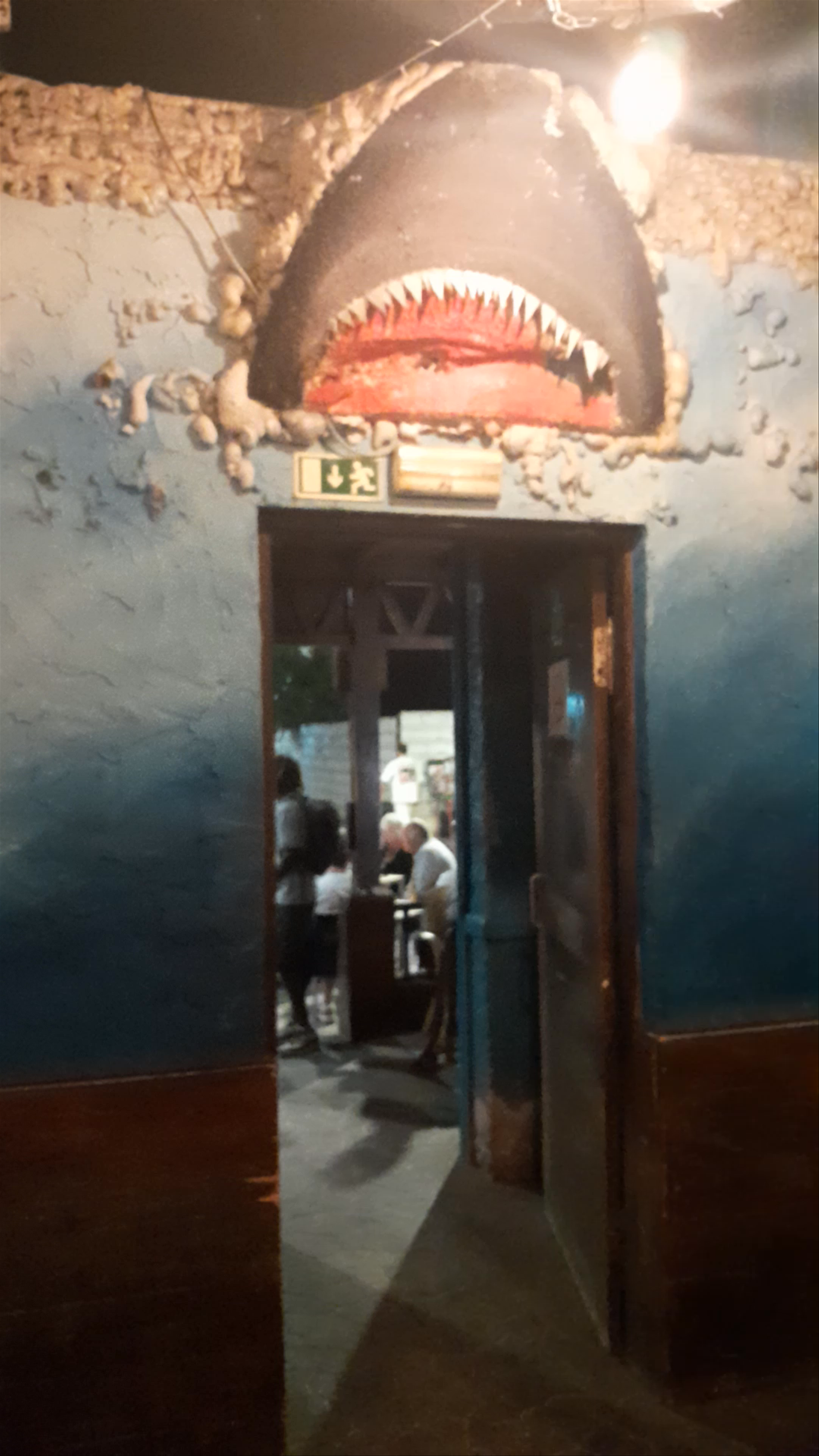 Pub Calema: Vibrant Nightlife at Santa Maria, Cabo Verde