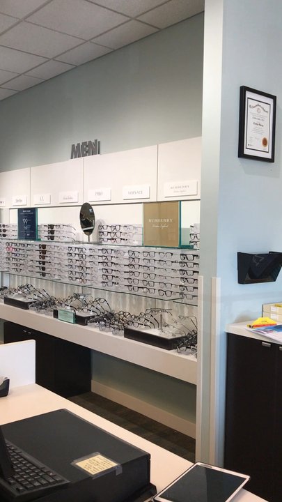 LensCrafters - Nice and clean :) - Optometrists Near Me - Bakersfield, California