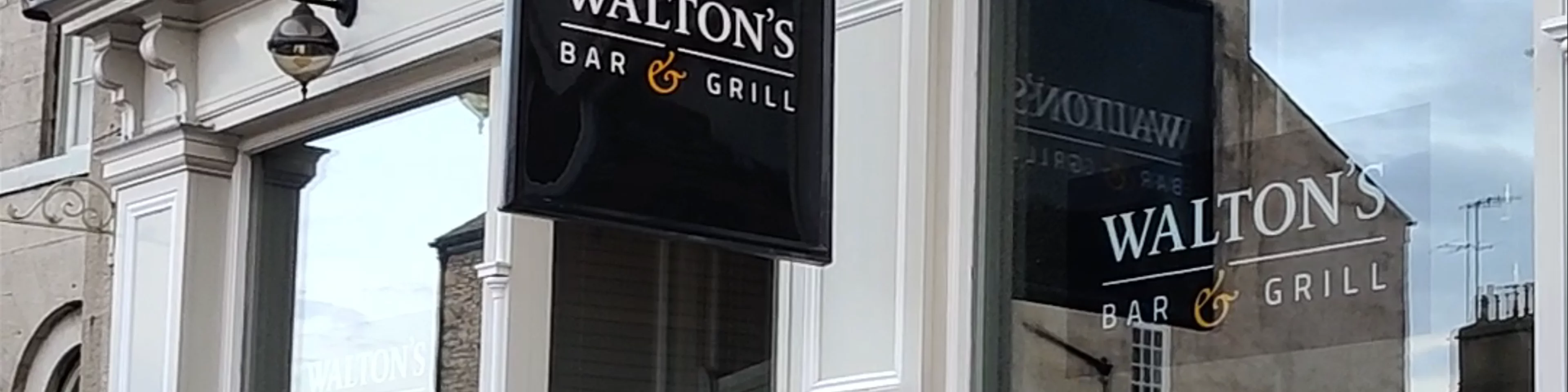 Walton's Bar and Grill