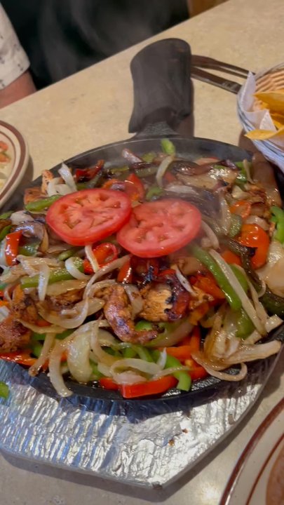 Carlos Restaurante - Sizzling. - Mexican Near Me - Winston, Oregon