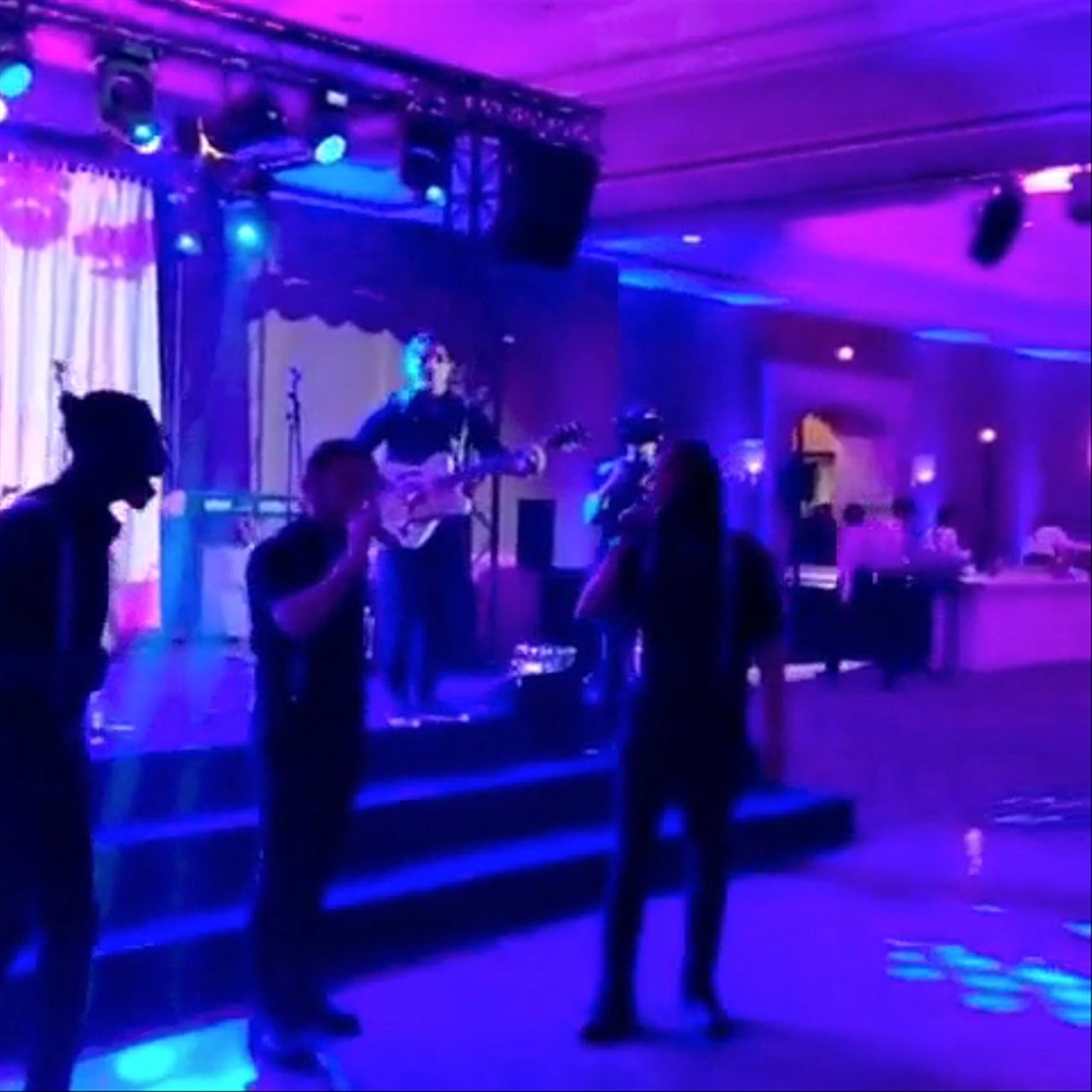 Aurora Showband @ Hotel Arts Barcelona - video