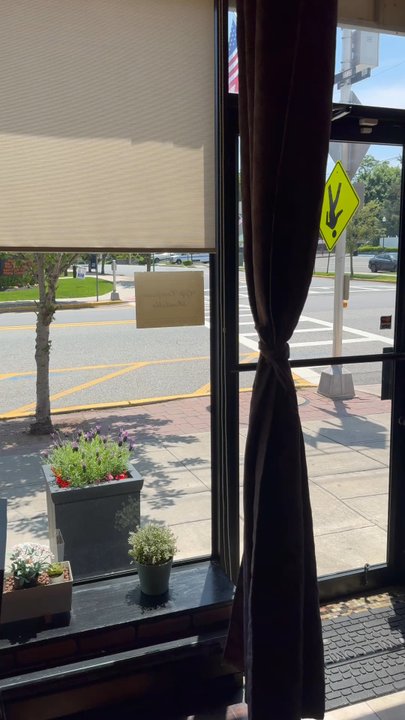 Tom Yum Koong Thai Kitchen - Thai Near Me - Hasbrouck Heights, New Jersey